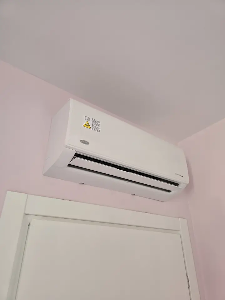 Wall Split, Residential Bedroom